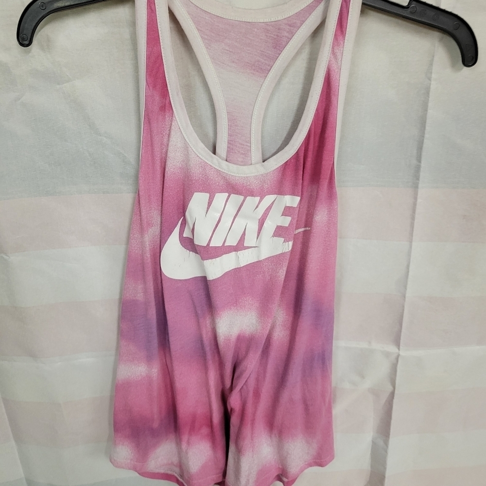 The Nike Tee T Back Tank Top Large Pink